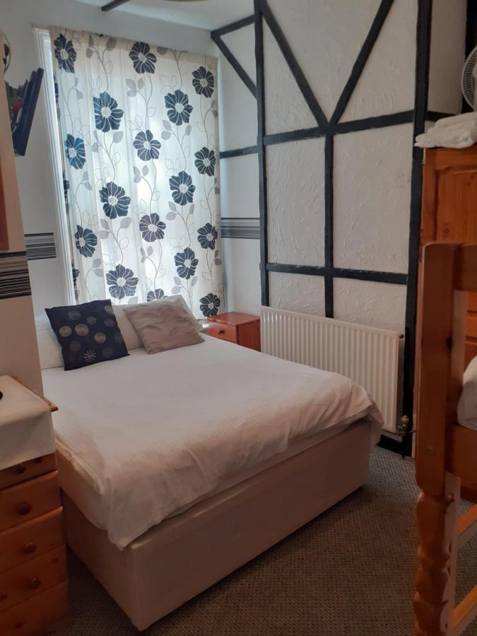 Deneside Guest House 블랙풀 외부 사진
